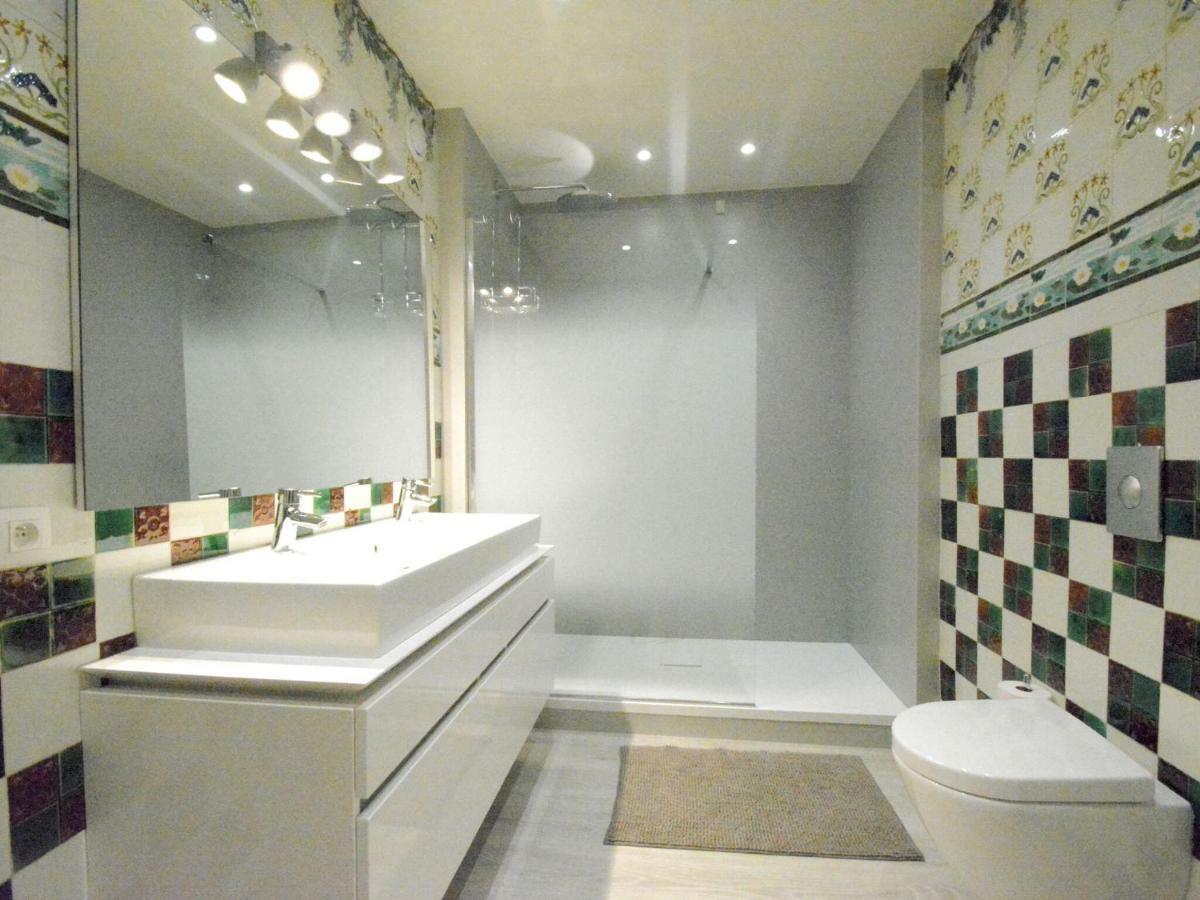 הוילה בוילון Large Townhouse With Pool Table מראה חיצוני תמונה